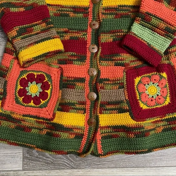 Vintage hand knit chunky one of a kind floral sweater cardigan size medium - Picture 2 of 5